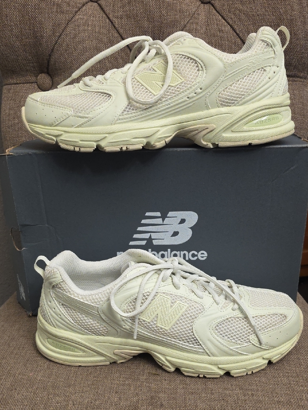 NIB: Mens And Womans NEW BALANCE 530 Abzorb Tennis Shoes-UNISEX